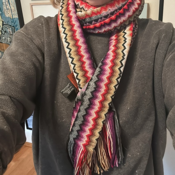 Missoni Multi-color scarf - Picture 2 of 5